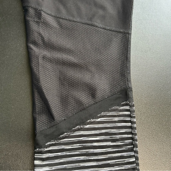 Xersion Activewear Leggings Women's Size L Stretch Black Sheer Cutout Accent - Picture 5 of 14